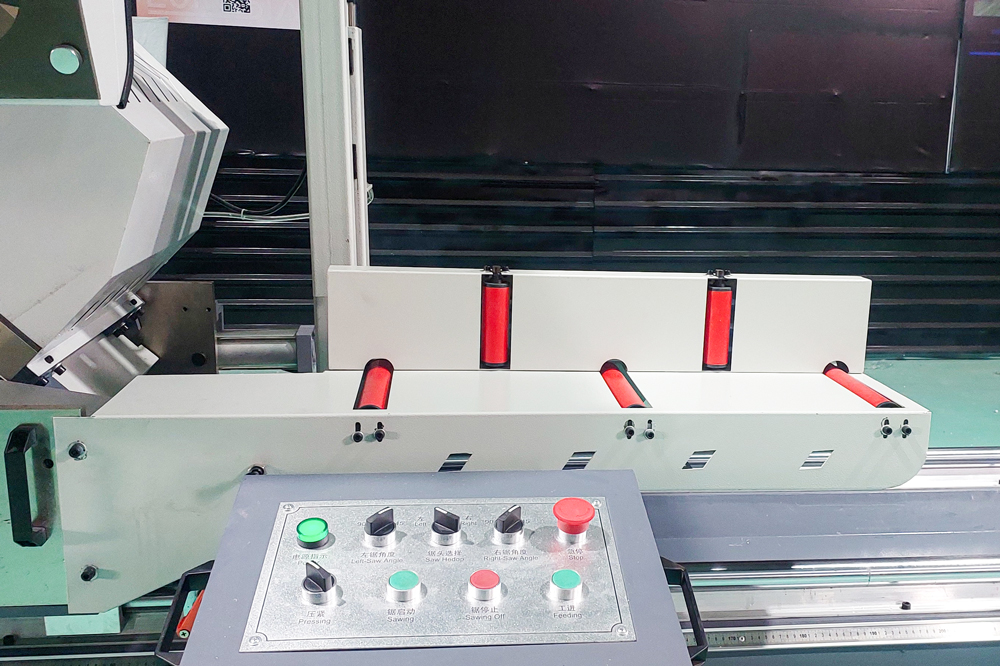 Chất lượng máy cắt nhôm 2 đầu 08