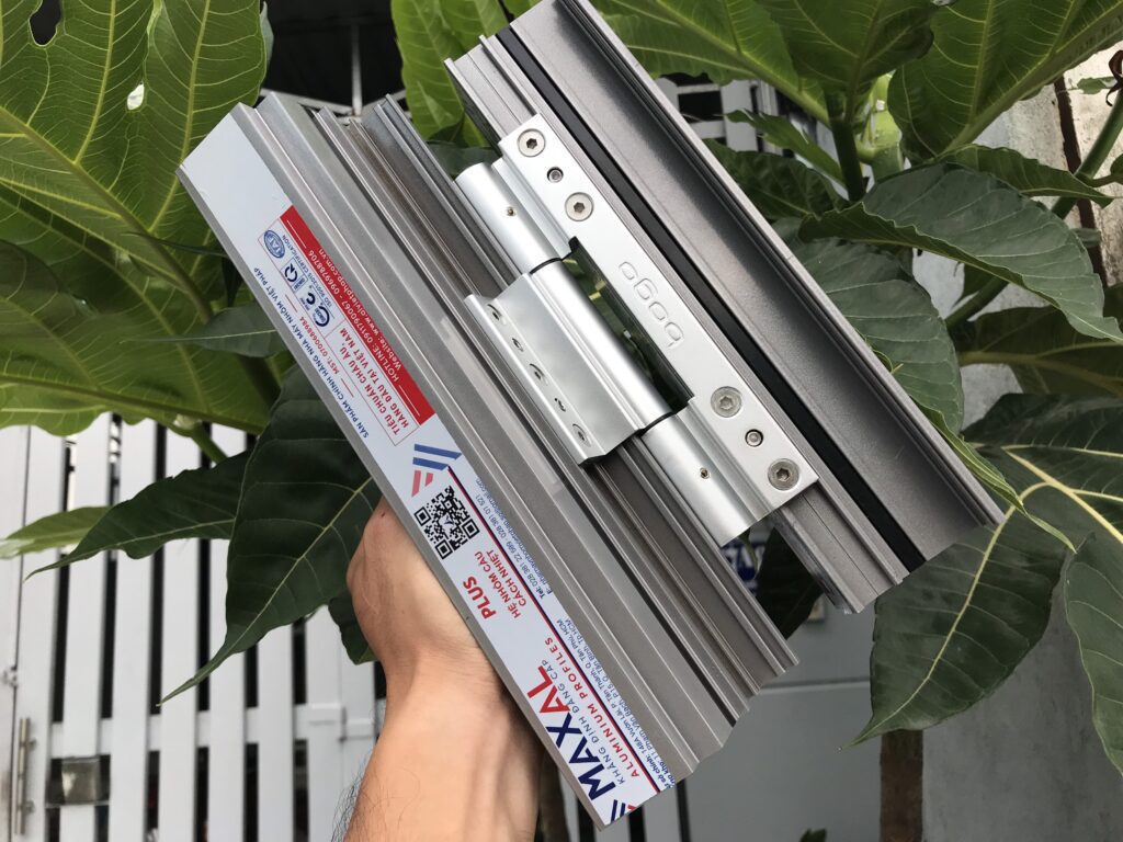bản lề Bogo