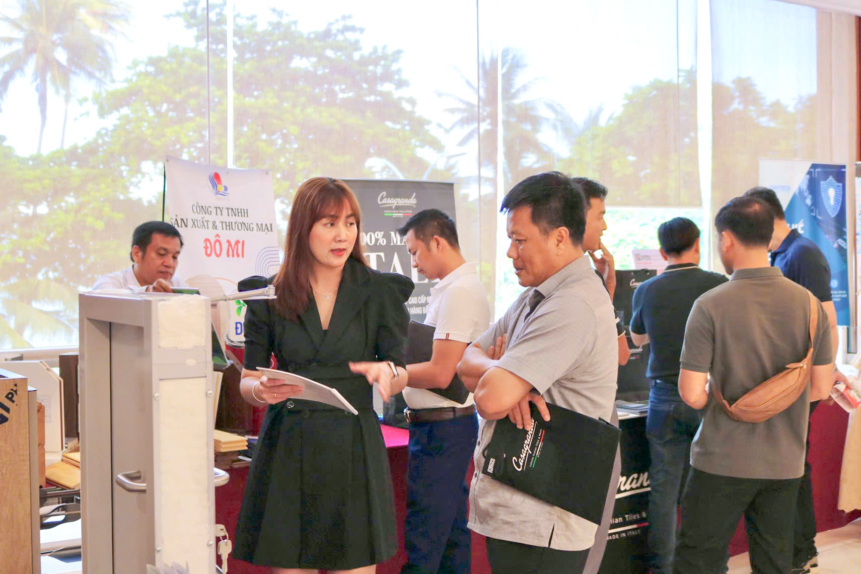 Giới thiệu tư vấn máy sản xuất tủ nhôm nội thất