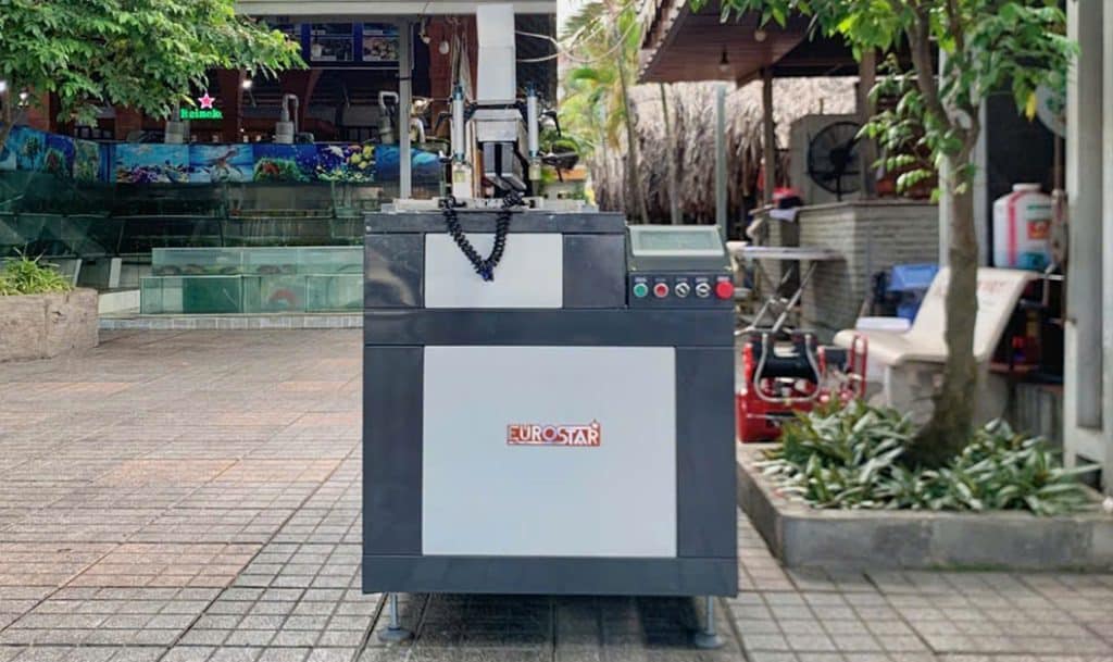 trưng bày máy CNC4 trong 1 tại Cần Thơ