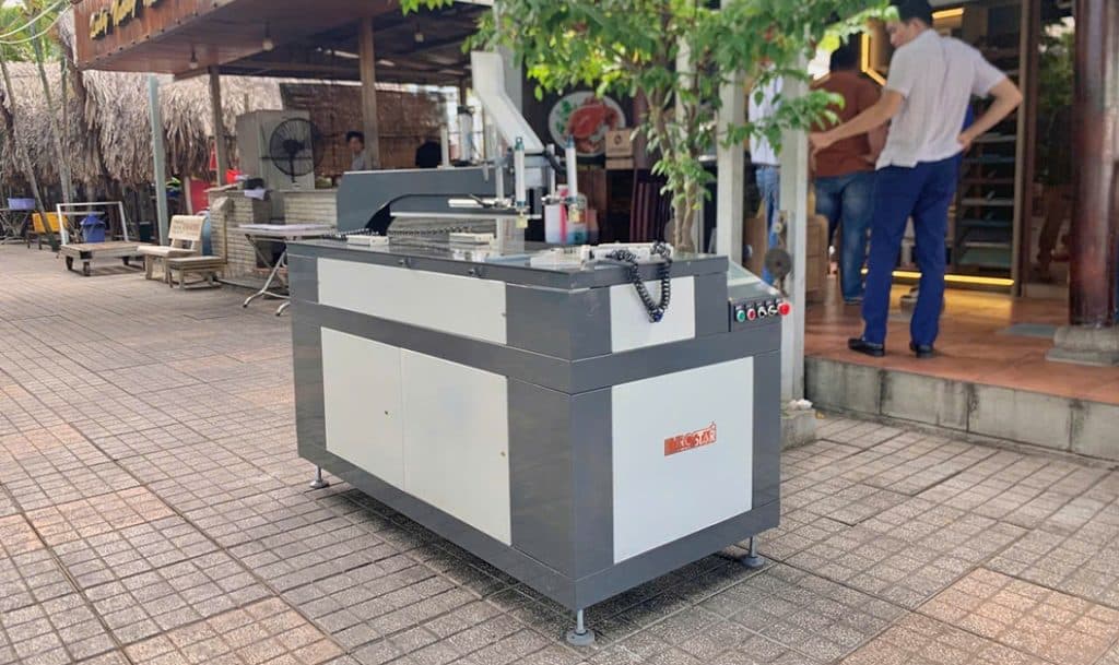 trưng bày máy CNC4 trong 1 tại Cần Thơ