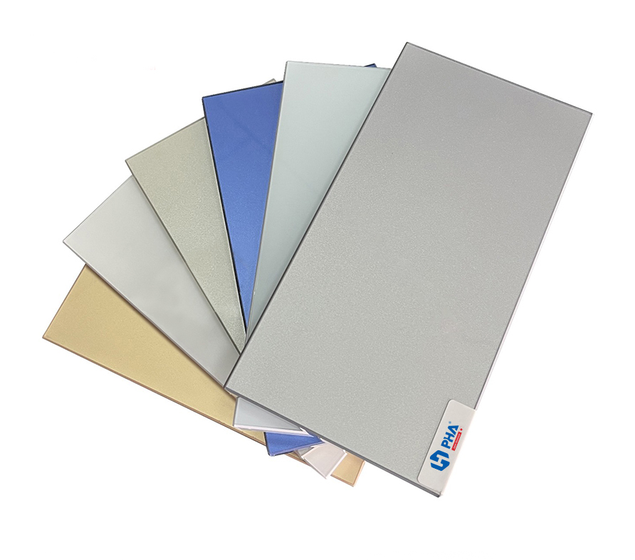 Tủ bếp nhôm kính vs gỗ An Cường - Chi phí & lựa chọn tối ưu