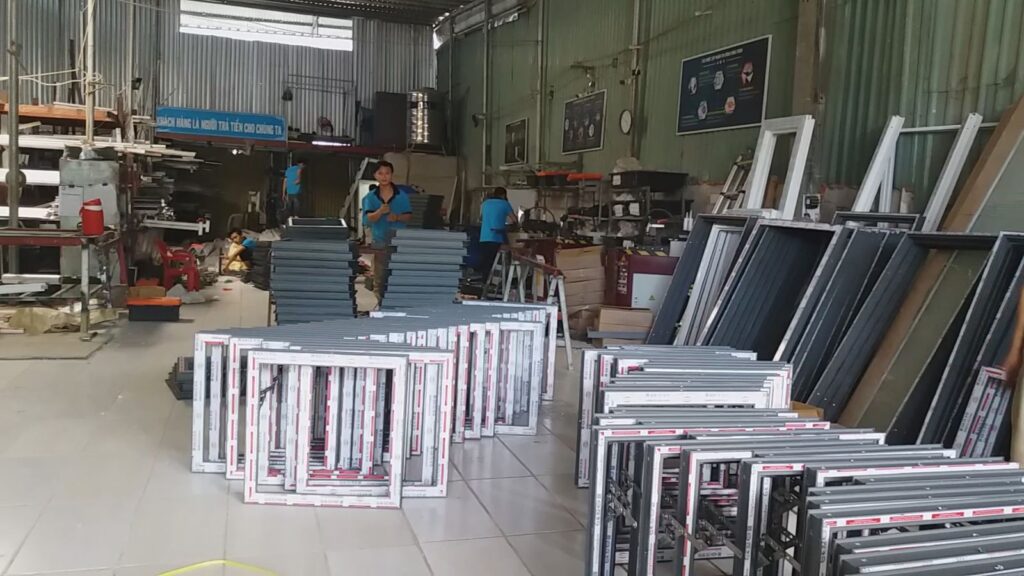 Nhiều cơ hội mới cho xưởng nhôm kính mới